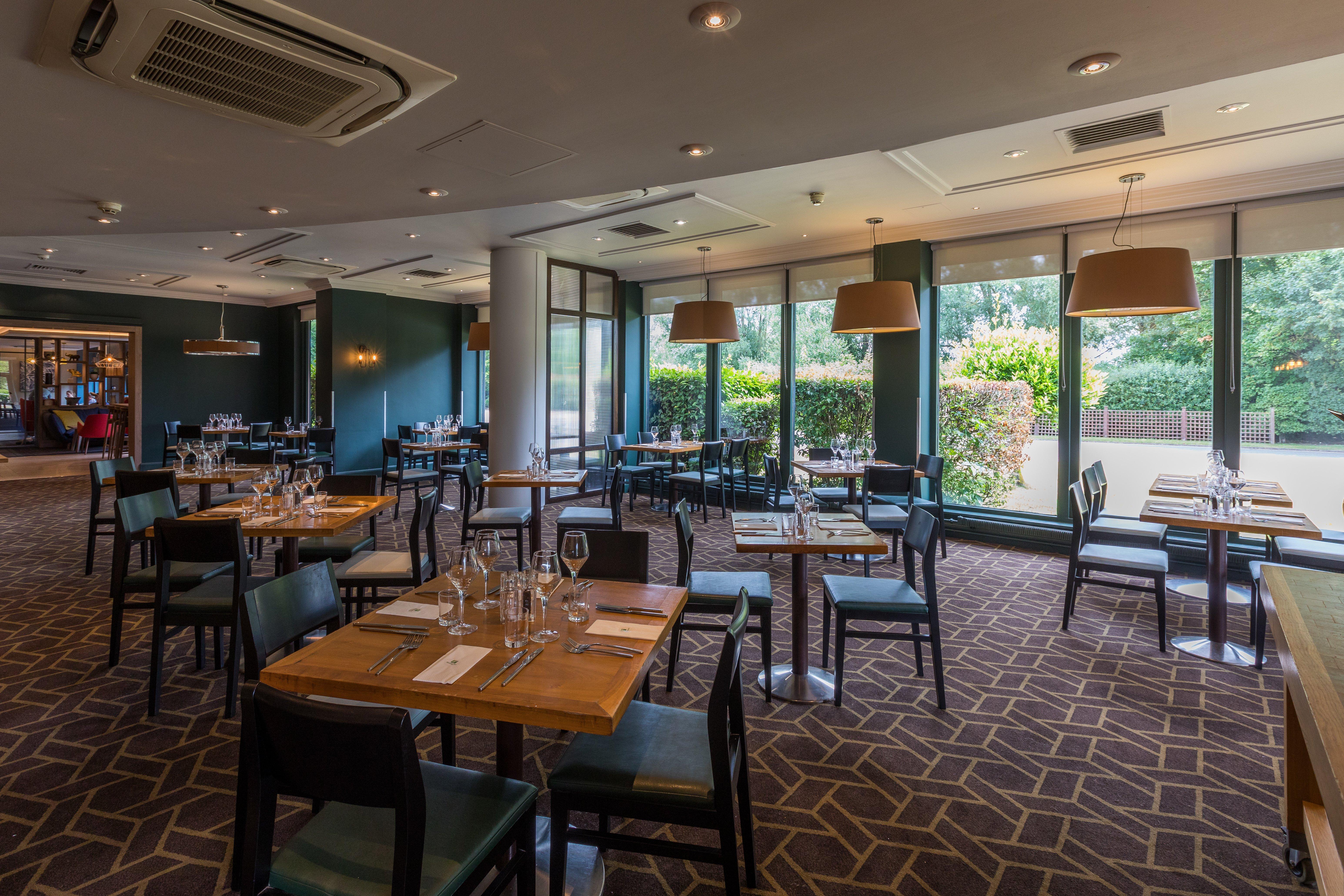 Girton  Holiday Inn Cambridge By Ihg מראה חיצוני תמונה