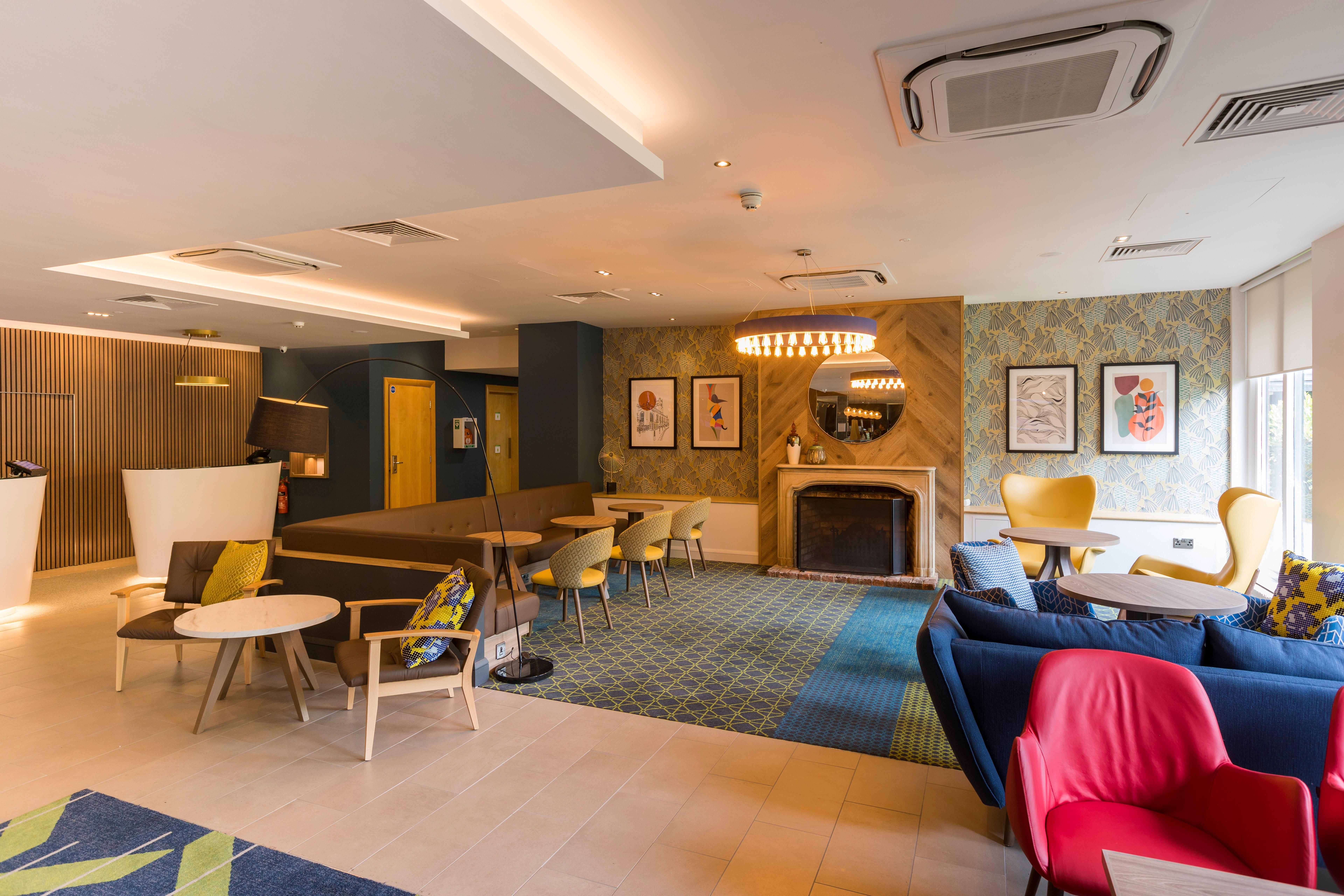 Girton  Holiday Inn Cambridge By Ihg מראה חיצוני תמונה