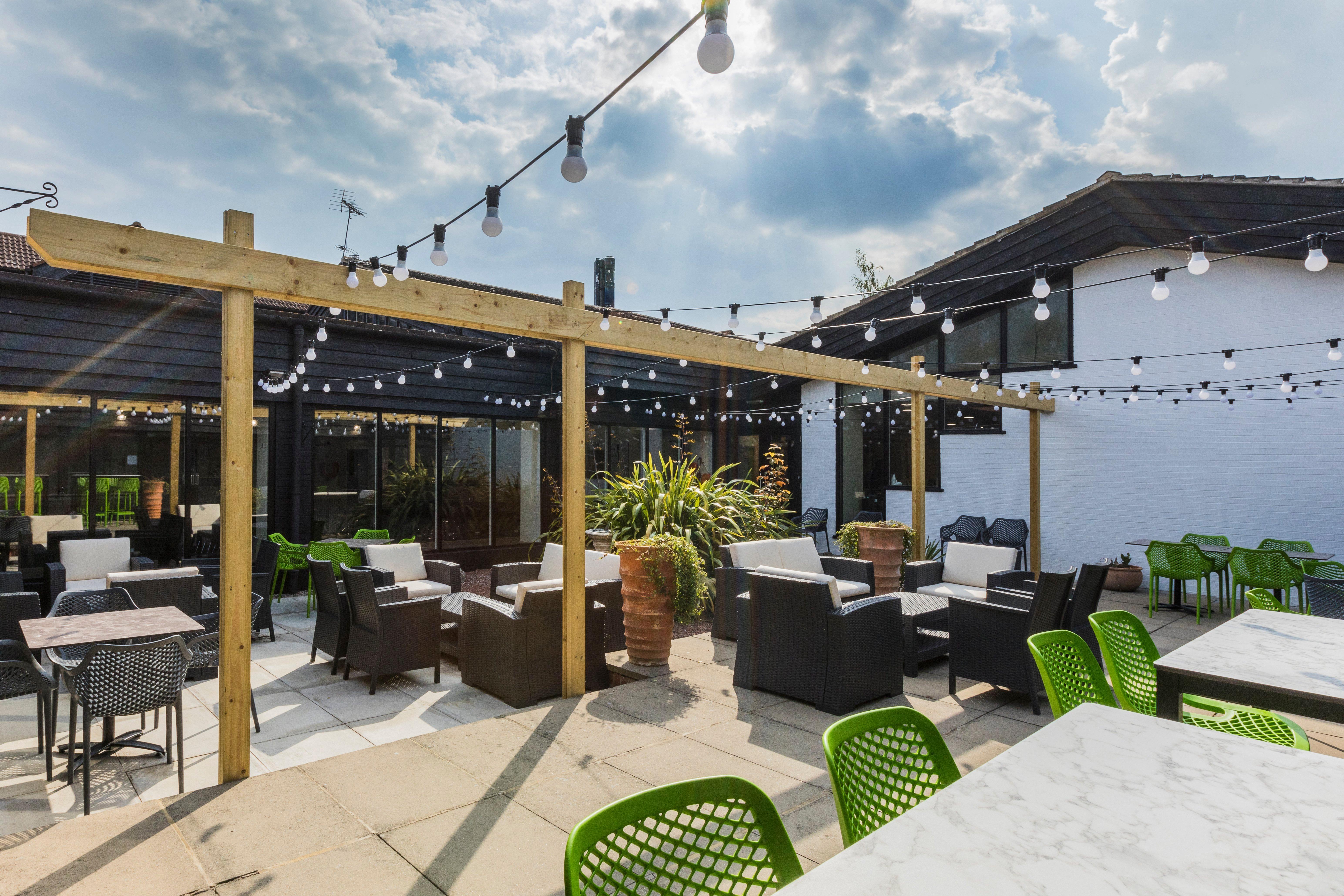 Girton  Holiday Inn Cambridge By Ihg מראה חיצוני תמונה