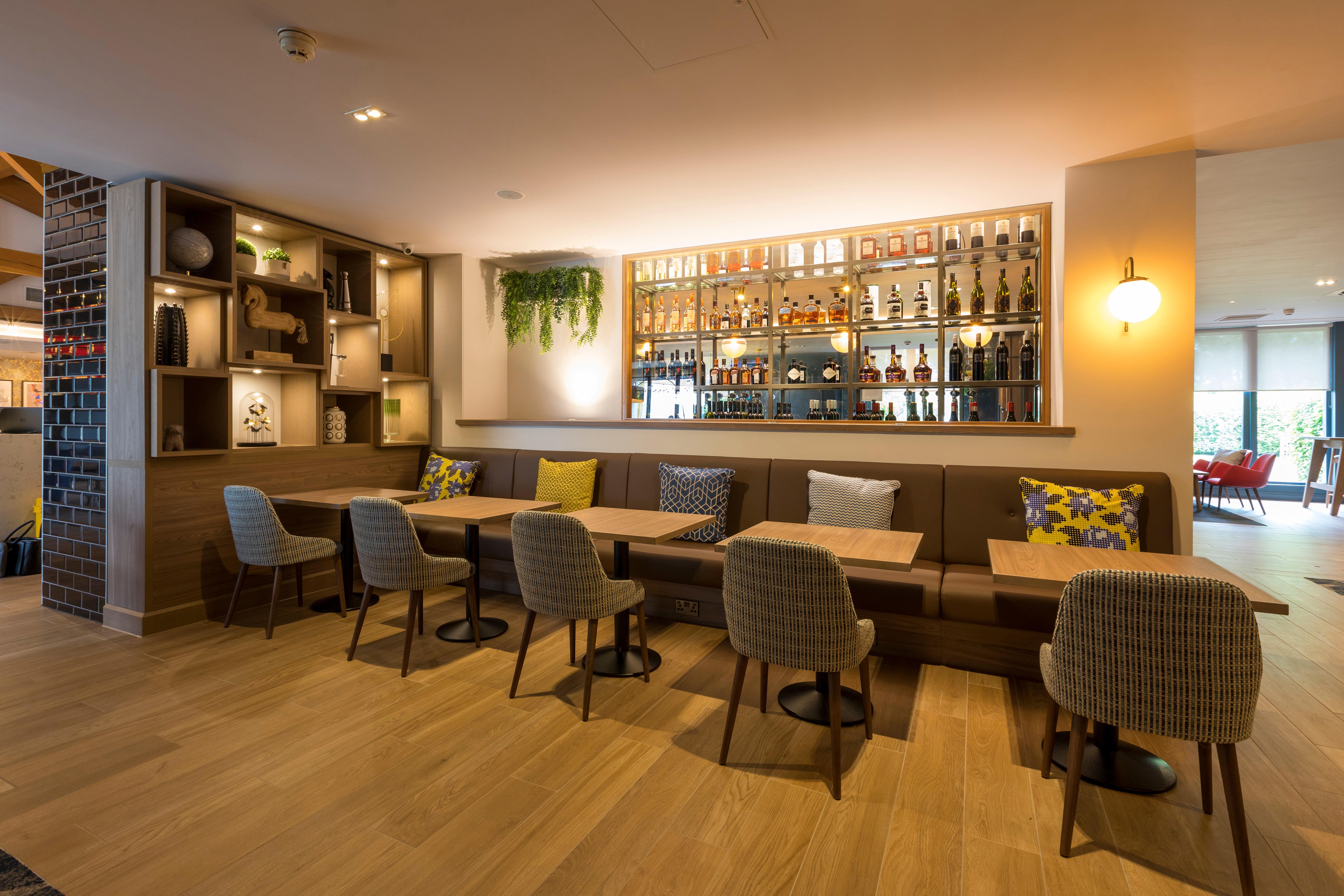 Girton  Holiday Inn Cambridge By Ihg מראה חיצוני תמונה