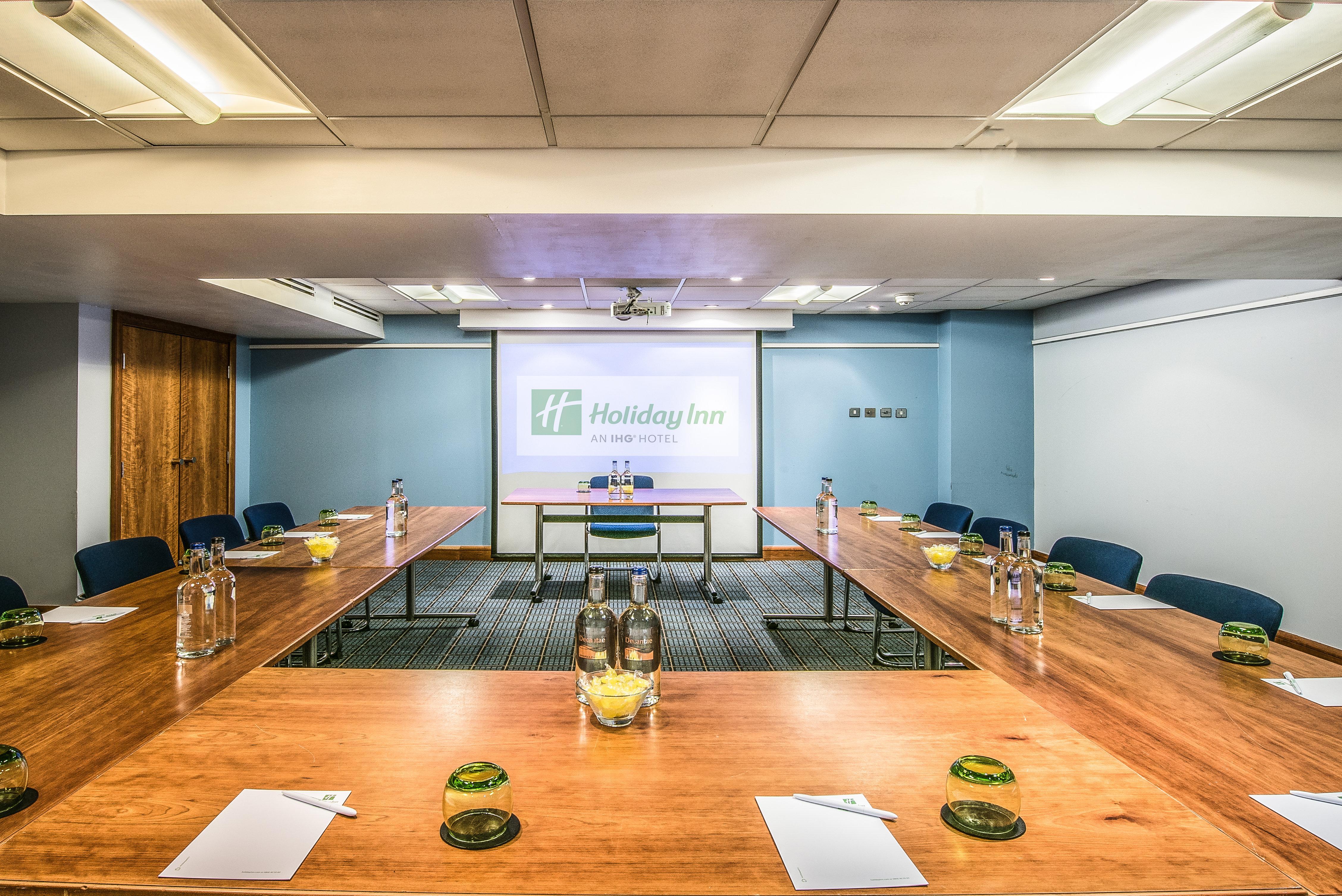 Girton  Holiday Inn Cambridge By Ihg מראה חיצוני תמונה