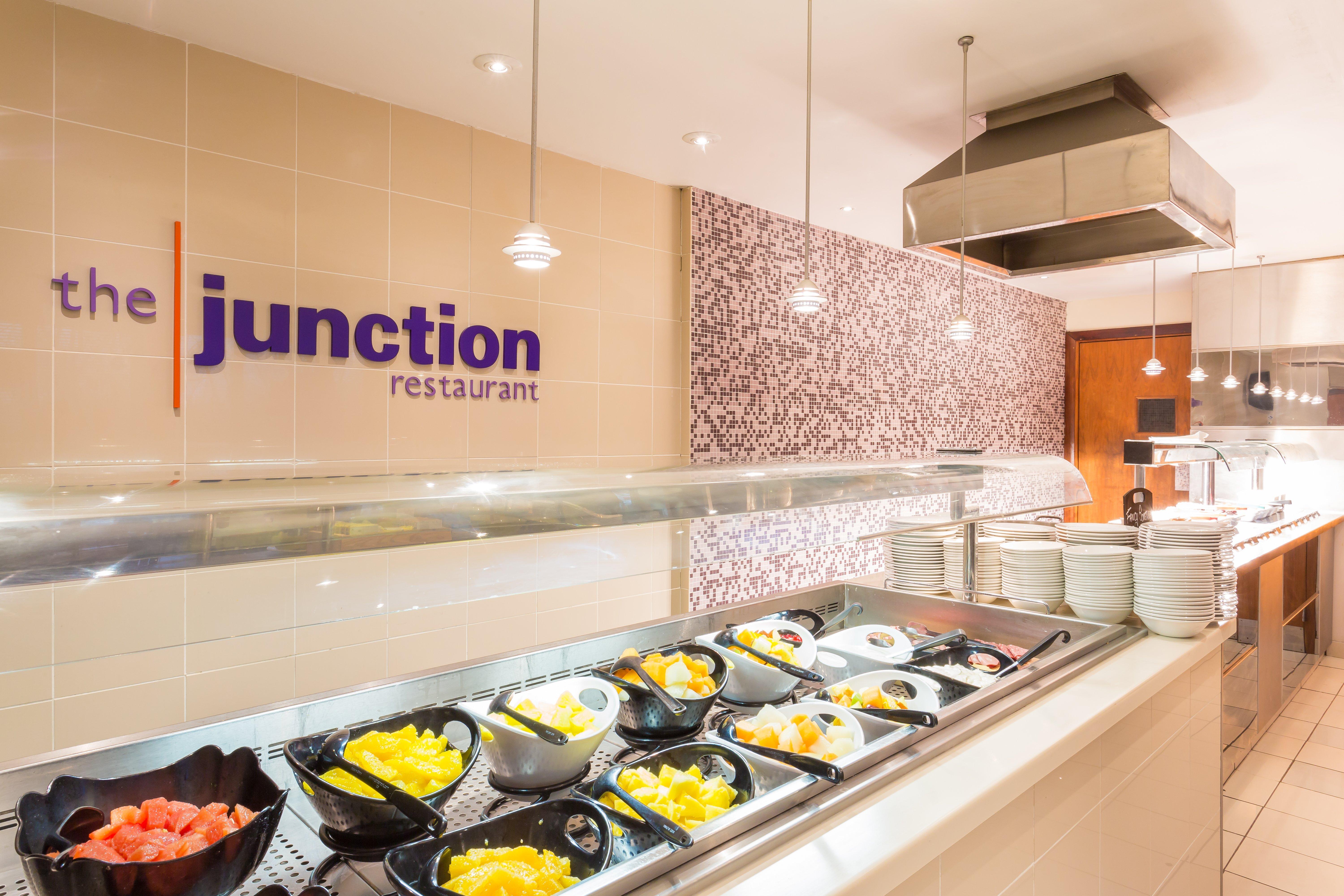 Girton  Holiday Inn Cambridge By Ihg מראה חיצוני תמונה