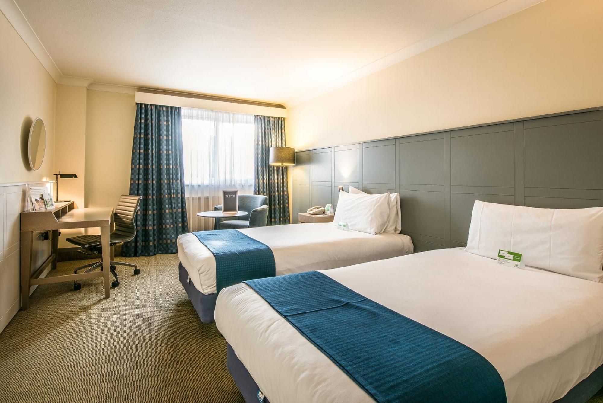 Girton  Holiday Inn Cambridge By Ihg מראה חיצוני תמונה