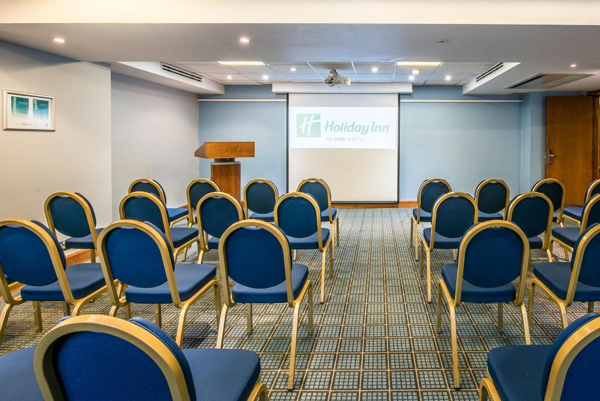 Girton  Holiday Inn Cambridge By Ihg מראה חיצוני תמונה