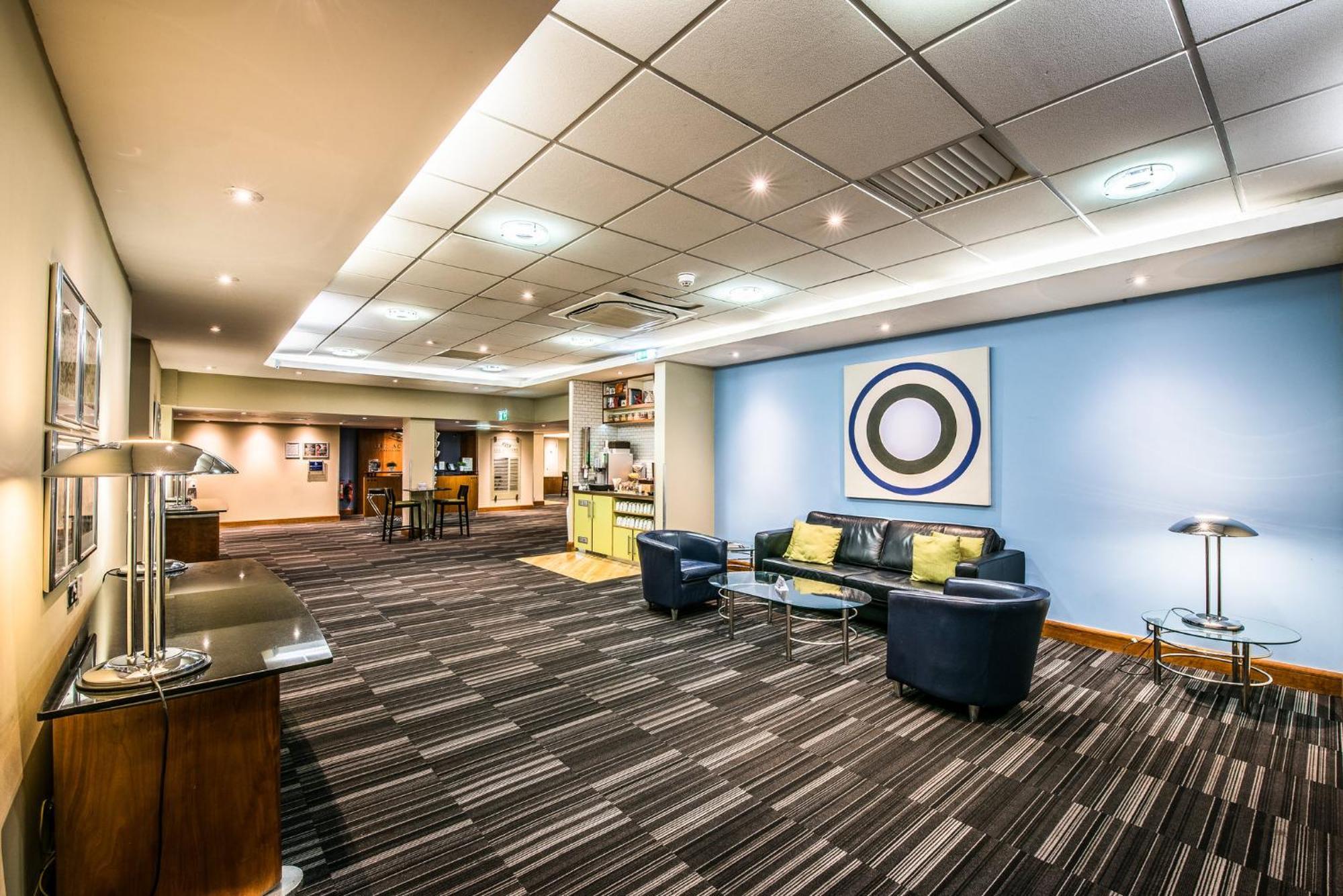 Girton  Holiday Inn Cambridge By Ihg מראה חיצוני תמונה
