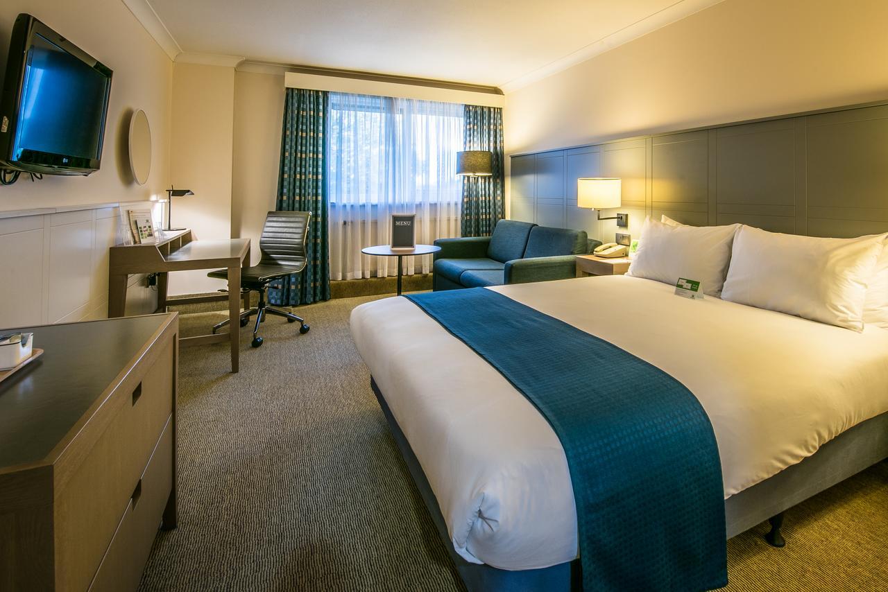 Girton  Holiday Inn Cambridge By Ihg מראה חיצוני תמונה